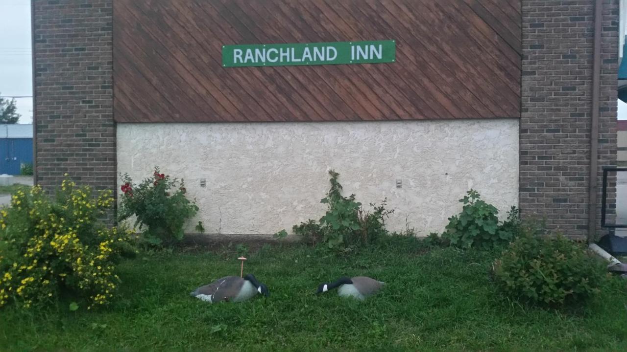 Ranchland Inn Nanton Luaran gambar